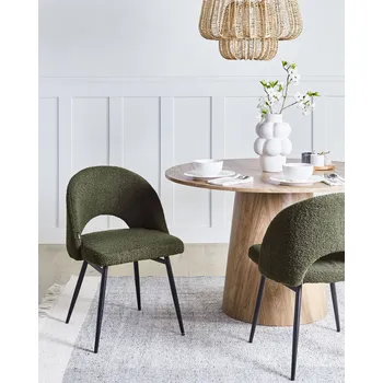 Jídelní židle Sada 2 jídelních židlí tmavě zelené čalounění buklé vyříznuté opěradlo černé kovové nohy moderní styl kuchyně jídelna Beliani