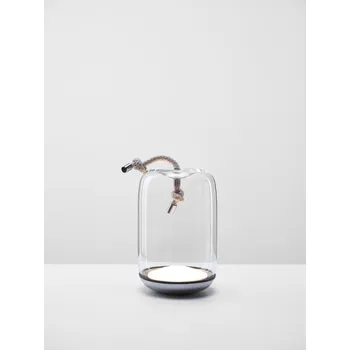 Brokis Designová stojací lampa Knot Table Battery, PC1250 Povrch Montury: Nerezová ocel - broušená, Barva skla: Opalín, Dekor skla: Matovaný vnitřní povrch skloviny