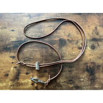 Vodítko pro psa B&F Lovecké vodítko z kulaté kůže s klešťovou karabinou 8mm hnědé