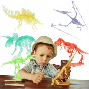Figurka MODEL KOSTRY DINOSAURUS VE TMĚ