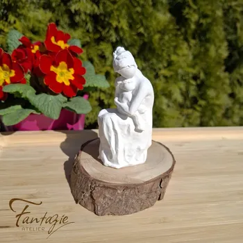 Velikonoční dekorace Atelier Fantazie - Figurka Mateřská láska CVIII - výška 9,5 cm