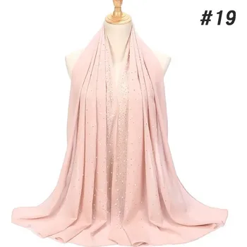 Šála šifonový přehoz přes ramena s perličkami Barva: Pudrová