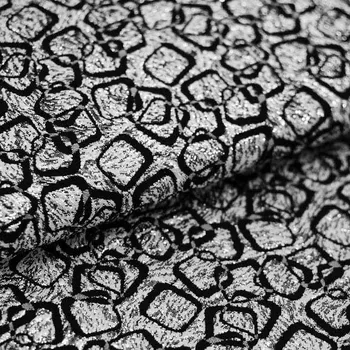 Brokát 22746 šedo-černý, stříbrný vzor, š.150