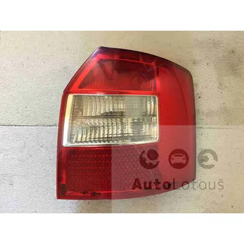 Zadní světlomet Zadní pravé světlo Audi A4 Avant - 8E9945096 , 8E9 945 096