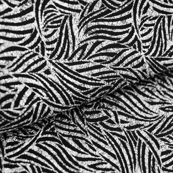 Brokát 22745 šedo-černý, stříbrný vzor, š.150