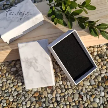 Dárková krabička Atelier Fantazie - Dárková krabička na náušnice/řetízek - šedá