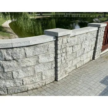 Zahradní obrubník Žulový obrubník G602 štípaný 40x20x15 cm