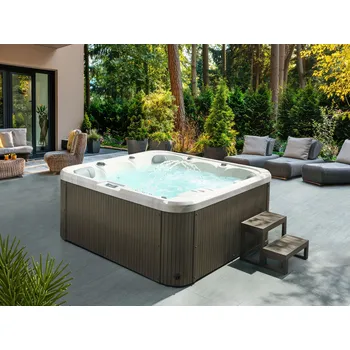 Vana Zahradní vířivá vana bílá akrylátová 200 x 200 cm 33 trysek hnědé vnější panely s LED a vyhříváním Beliani