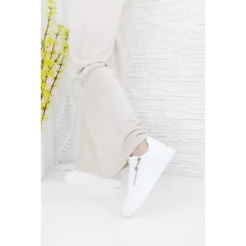 Dámské tenisky Prety Bílé dámské tenisky 5801-8WH Velikost: 39