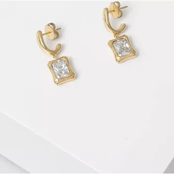 Náušnice Náušnice Guess BAMBOO JUBE05 172JW JUBE05.172JW zlatá GLD, vel. ONE SIZE