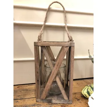Lucerna Dřevěná lucerna se sklem