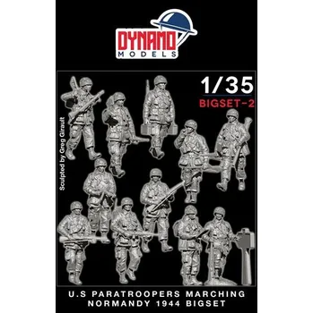 Plastikový model Dynamo models 1/35 U.S. Paratroopers Marching (Normandy 1944) Big Set