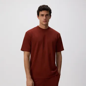 Pánské tričko Reserved - Strukturální tričko comfort fit - hnědá - 423EF-88X - 423EF-88X-XL