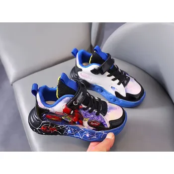 Dětská treková obuv Dětské kotníčkové tenisky Spiderman s LED světýlky Barva: modrá, Velikost EUR: 29