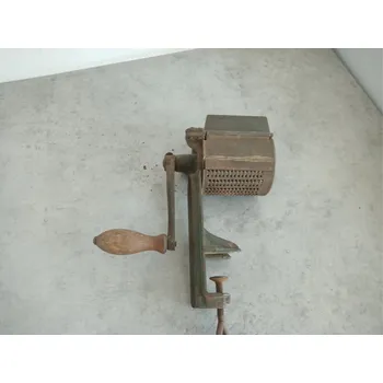 Kuchyňský mlýnek DANAPO Retro starožitný mlýnek na strouhanku ořechy P. IDEAL C. II Varianta: 2