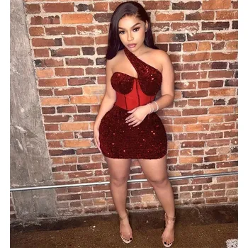 Dámské šaty Společenské šaty s třpytivými detaily Barva: Červená, Velikost: M