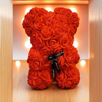Medvídek z pěnových růží – červený, 25 cm