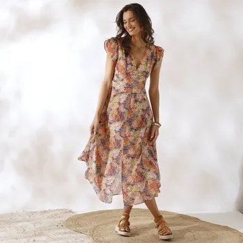 Dámské šaty Šaty s výstřihem do V a volánovými rukávy fialová/broskvová 46