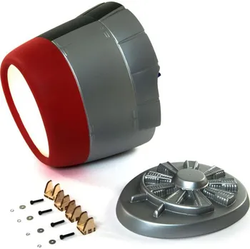 RC model Hangar 9 kryt motoru laminát: P-47D 20cc