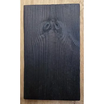 Terasové prkno Tesařství Luňáček s.r.o Terasová prkna opalovaná - 27x140x4000 - Sibiřský modřín, hladký, kartáčovaný Odstín: Hnědá