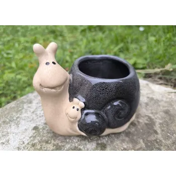 Obal na květináč Obal na květináč šnek