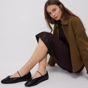 Dámské baleríny Reserved - Kožené baleríny s páskem - černý - 350CP-99X - 350CP-99X-40