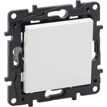 vypínač a zásuvka Legrand 863107