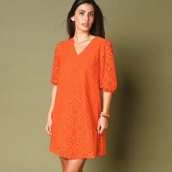 Dámské oblečení Šaty s madeirovou výšivkou a 3/4 rukávy oranžová 42