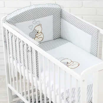 Příslušenství pro dětskou postel a kolébku 3 dílná vyšívaná souprava do postýlky ŠEDÝ MEDVÍDEK SRDCE velikost lůžkovin: do postýlky 70x140cm