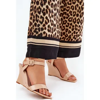 Dámské sandále Laky Dámské Sandály Na Klínu Vliraya Barva: Béžová, Velikost: 39