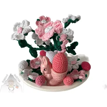 Velikonoční dekorace Velikonoční dekoracš s háčkovanými růžičkami a porcelánovým zajíčkem