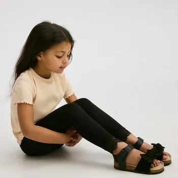 Dívčí kalhoty Reserved - Sandály z kombinovaných materiálů - černý - 050EH-99X - 050EH-99X-221