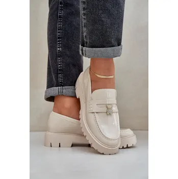 Dámské mokasíny Lakované dámské mokasíny s ozdobnou hračkou medvěd Wulinea Barva: Béžová, Velikost: 40