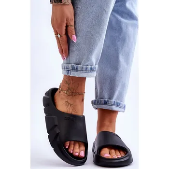 Dámské pantofle Dámské lehké pěnové pantofle Big Star LL274594 Barva: Černá, Velikost: 40