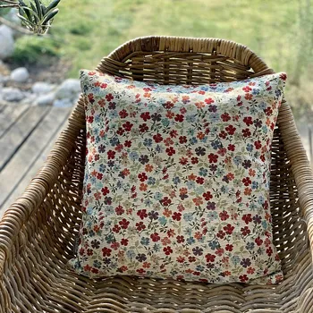 Dekorativní polštářek BYTEMA Gobelínový povlak na polštář BADI FLOWERS 45 x 45 cm