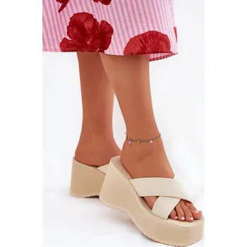 Dámské pantofle Dámské Pantofle Na Klínu A Platformě Sevolee Barva: Béžová, Velikost: 41