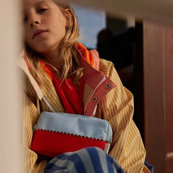 Ledvinka STICKY LEMON Ledvinka small - colourblocking - zissou blue + red hat