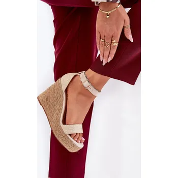 Dámské sandále Dámské Sandály Na Klínu S Pletením Adelio Barva: Béžová, Velikost: 41