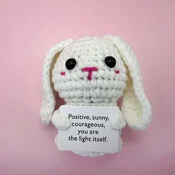 Panenka Ruční pletená mini panenka s pozitivním vzkazem | plyšová panenka, vánoční dárek - DE008-králík