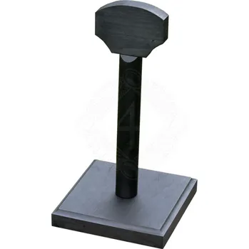 Replika zbraně HALLER Dřevěný stojan na přilbu