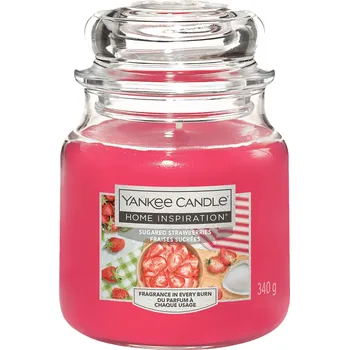 Svíčka Yankee Candle Vonná svíčka Sugared Strawberries, jahody s cukrem, lilie a růžové dřevo, 340 g&nbsp;41311