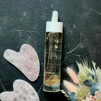 Vyživující olej a Gua Sha ZDARMA Skin care