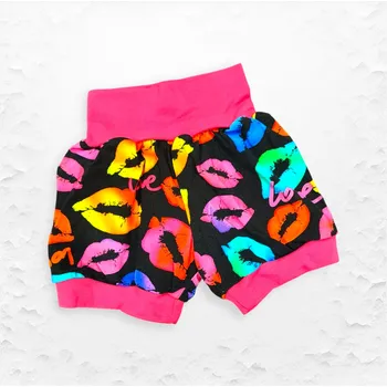 Dívčí kraťasy Šortky s pusinkami