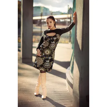 Dámské šaty Himalife Šaty s dlouhým rukávem Kirpa - černá s béžovou Velikost: XXL - Móda pro plnoštíhlé, Oblečení nadměrné velikosti