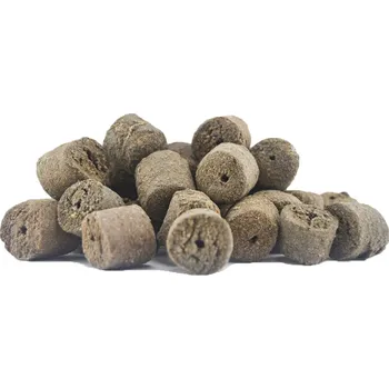 Carpway Pelety Black Halibut S Dírou 10 kg - 12 mm