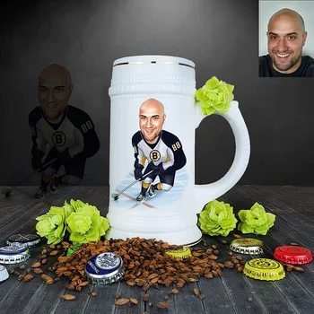 Dárkový potravinový koš Vtipný dárek pro hokejity k narozeninám, vánocům | Pivní půllitr s potiskem karikatury