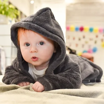 Kojenecká bunda antracitový wellsoftový kabátek s kapucí