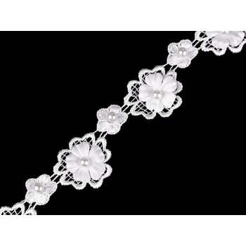 Krajka 3D květ s perlou šíře 30 mm, barva 1 Off White