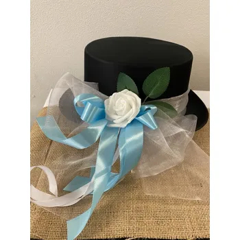Svatební dekorace Cylindr na auto s růží světle modrá