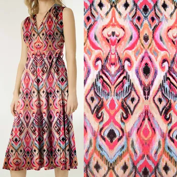 Viskózový úplet s digitálním potiskem ozdobných ornamentů MI57003/9052